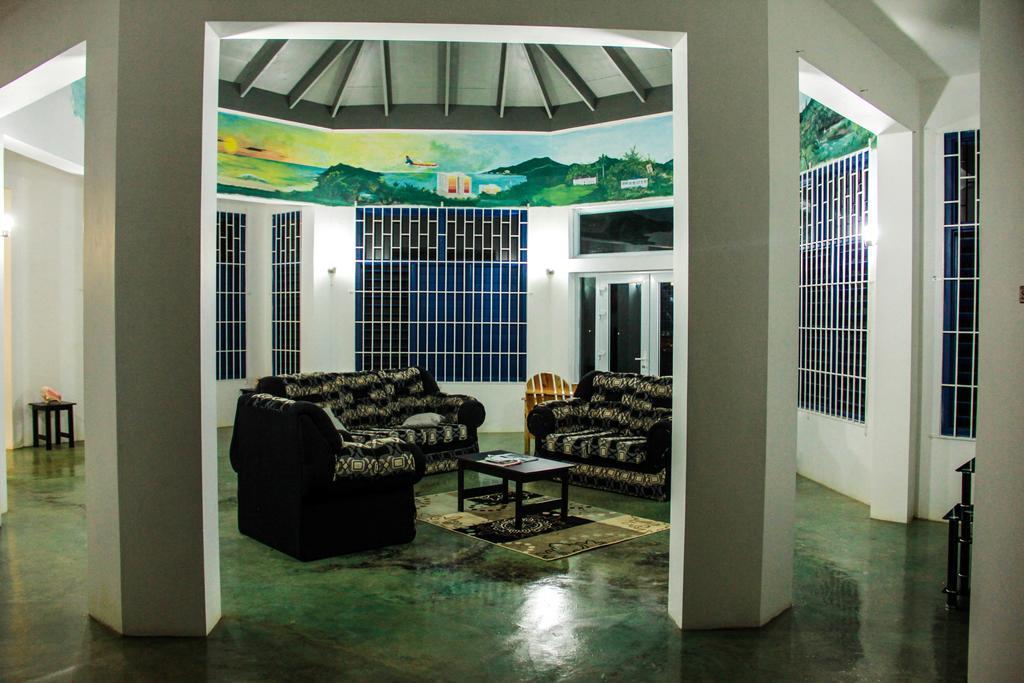 Sunshine Lodge: Your Home Away From Home モンテゴ・ベイ エクステリア 写真
